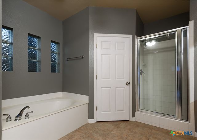 2610 Fairwood Drive, New Braunfels, TX 78132