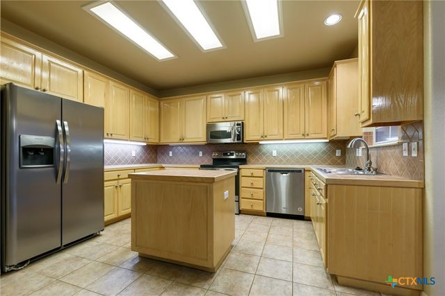 2610 Fairwood Drive, New Braunfels, TX 78132