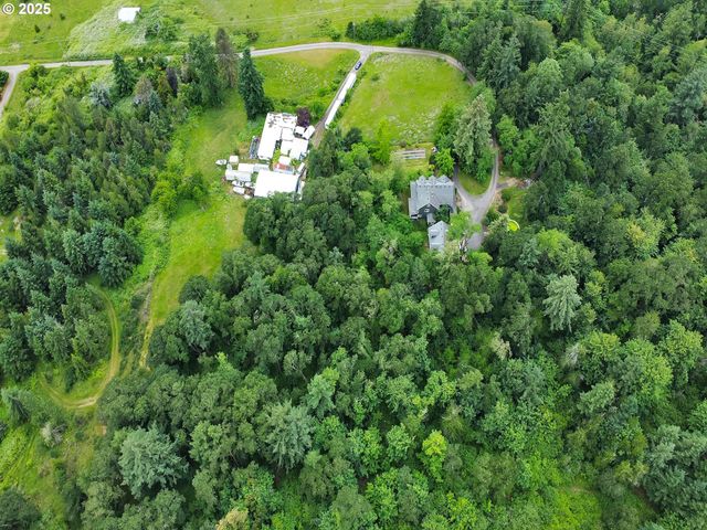 16644 LIVESAY Rd, Oregon City, OR 97045
