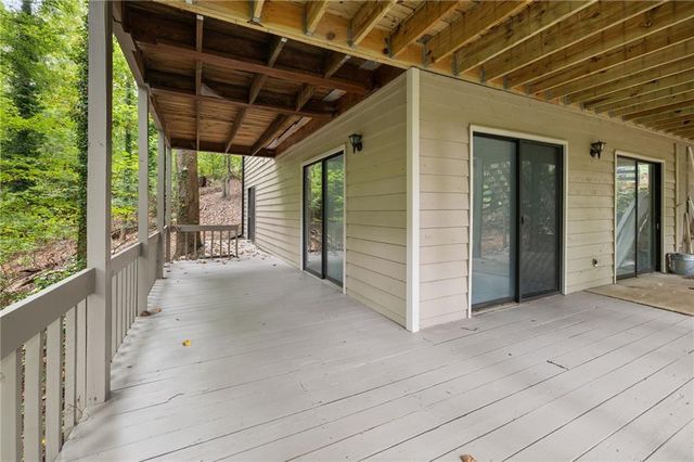 6800 Thunder Trail, Gainesville, GA 30506