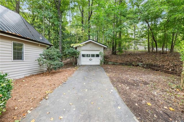 6800 Thunder Trail, Gainesville, GA 30506