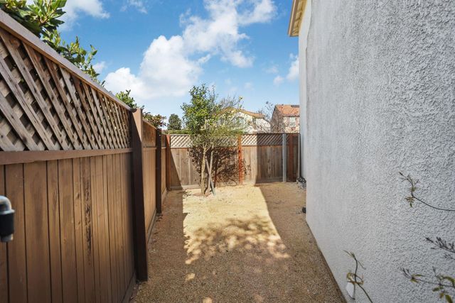 5948 PEBBBLESTONE, Stockton, CA 95219