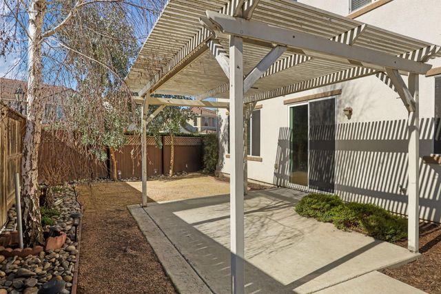 5948 PEBBBLESTONE, Stockton, CA 95219