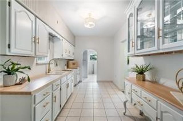 1213 4th Ave, Coraopolis, PA 15108