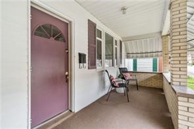 1213 4th Ave, Coraopolis, PA 15108