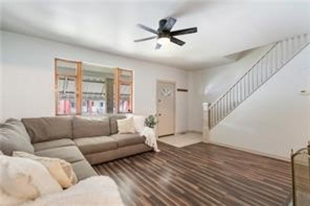 1213 4th Ave, Coraopolis, PA 15108