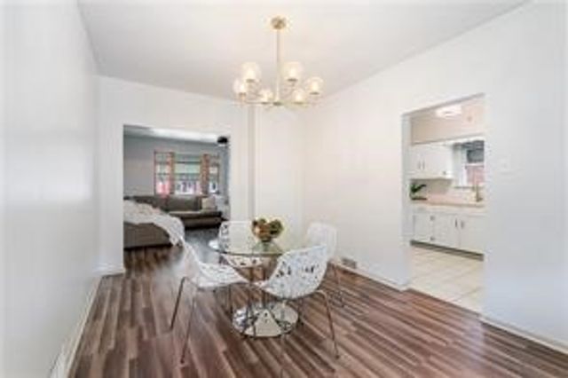 1213 4th Ave, Coraopolis, PA 15108