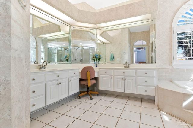 6013 Chandelle Cir, Pensacola, FL 32507