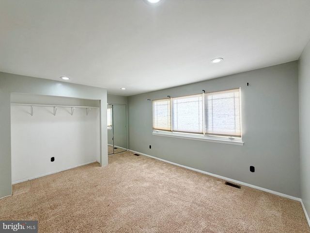 1 BROADLEAF CT, Baltimore, MD 21234