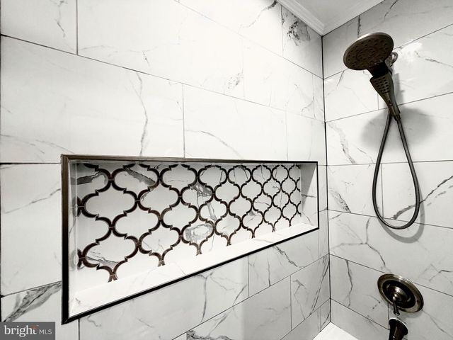 1 BROADLEAF CT, Baltimore, MD 21234