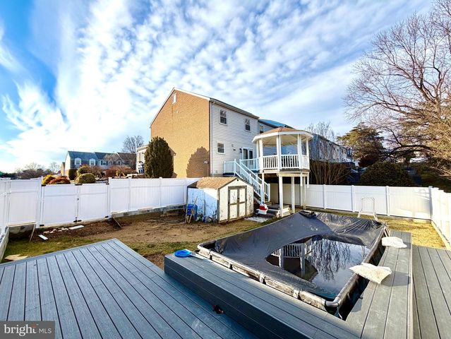 1 BROADLEAF CT, Baltimore, MD 21234