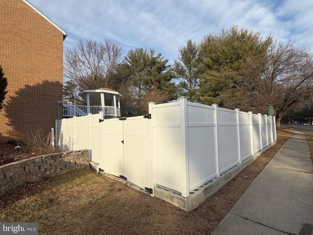 1 BROADLEAF CT, Baltimore, MD 21234