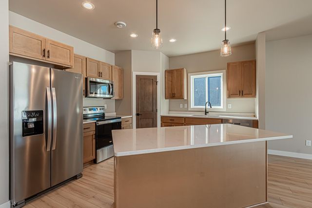 5846 James Drive W, West Fargo, ND 58078