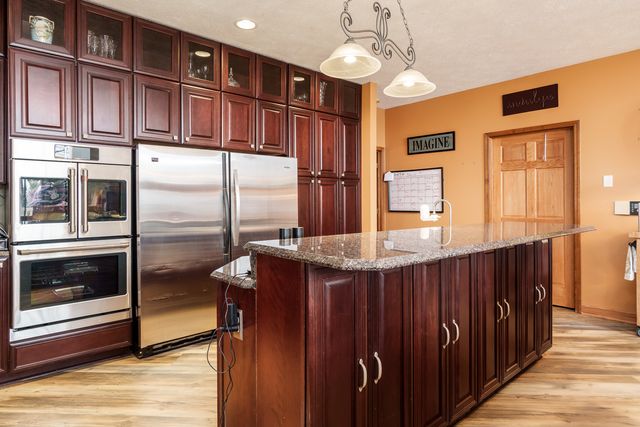 1700 Candlewick Drive, Poplar Grove, IL 61065