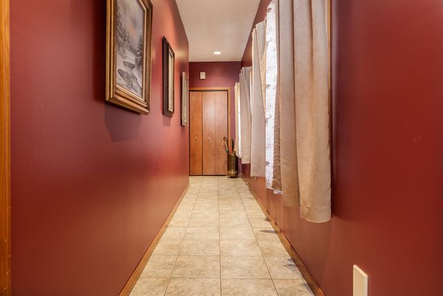 1700 Candlewick Drive, Poplar Grove, IL 61065