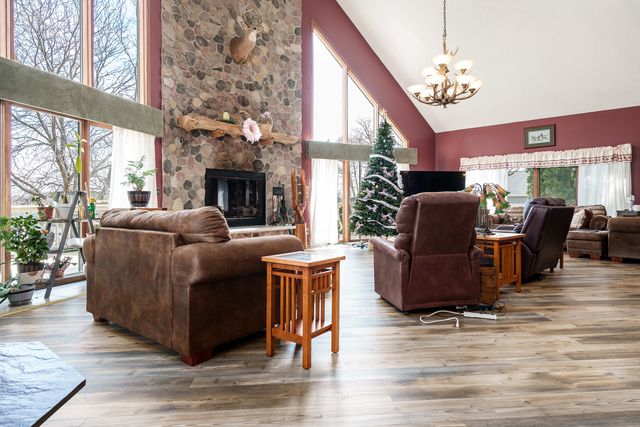 1700 Candlewick Drive, Poplar Grove, IL 61065