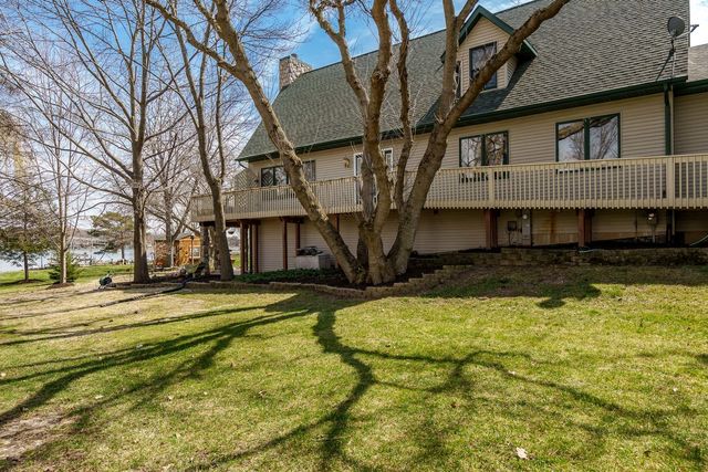 1700 Candlewick Drive, Poplar Grove, IL 61065