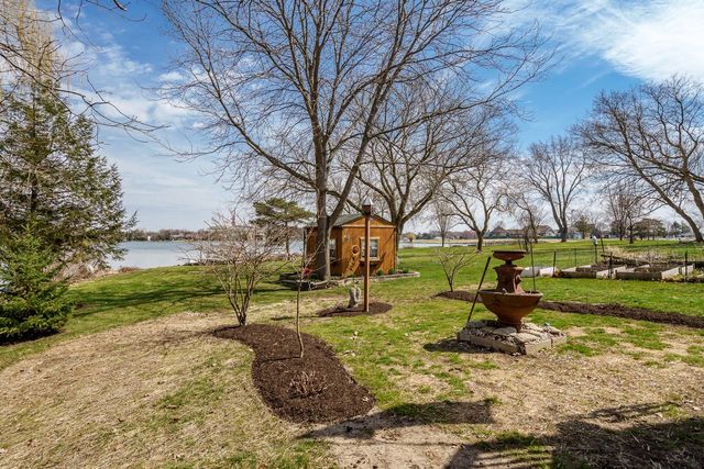 1700 Candlewick Drive, Poplar Grove, IL 61065