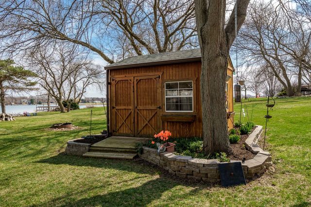 1700 Candlewick Drive, Poplar Grove, IL 61065