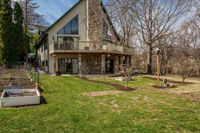 1700 Candlewick Drive, Poplar Grove, IL 61065