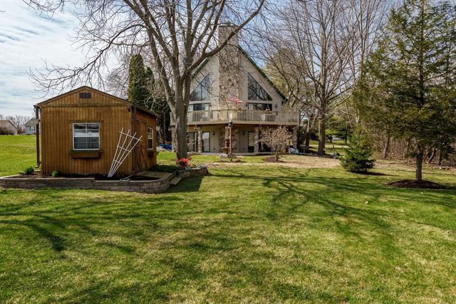 1700 Candlewick Drive, Poplar Grove, IL 61065