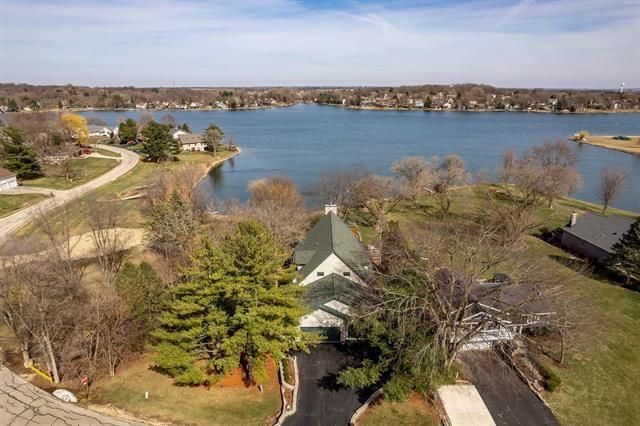 1700 Candlewick Drive, Poplar Grove, IL 61065