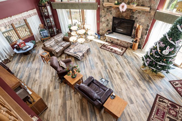 1700 Candlewick Drive, Poplar Grove, IL 61065