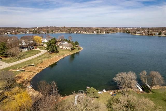 1700 Candlewick Drive, Poplar Grove, IL 61065