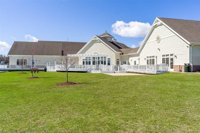 1700 Candlewick Drive, Poplar Grove, IL 61065