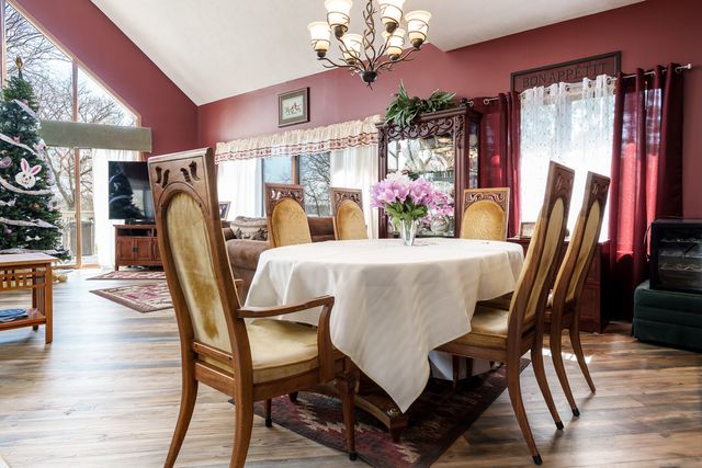 1700 Candlewick Drive, Poplar Grove, IL 61065