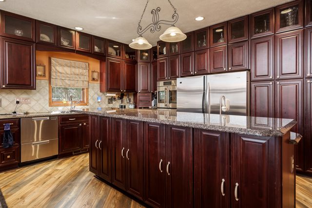 1700 Candlewick Drive, Poplar Grove, IL 61065