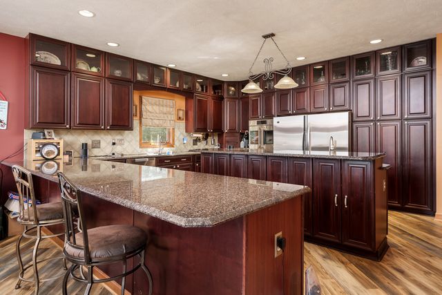 1700 Candlewick Drive, Poplar Grove, IL 61065