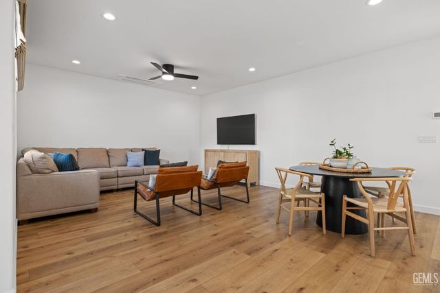194 Earthwood Lane, San Luis Obispo, CA 93401