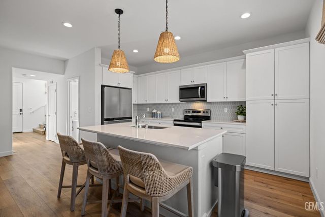 194 Earthwood Lane, San Luis Obispo, CA 93401