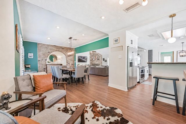 7 Park Lane, Galveston, TX 77551