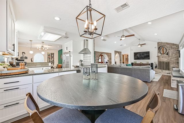 7 Park Lane, Galveston, TX 77551