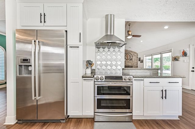 7 Park Lane, Galveston, TX 77551