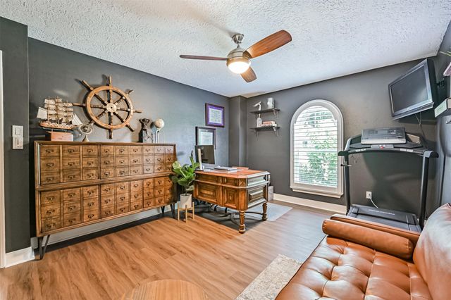 7 Park Lane, Galveston, TX 77551