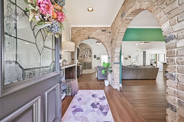 7 Park Lane, Galveston, TX 77551