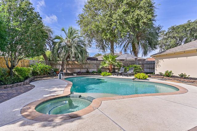 7 Park Lane, Galveston, TX 77551