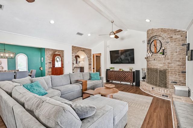 7 Park Lane, Galveston, TX 77551