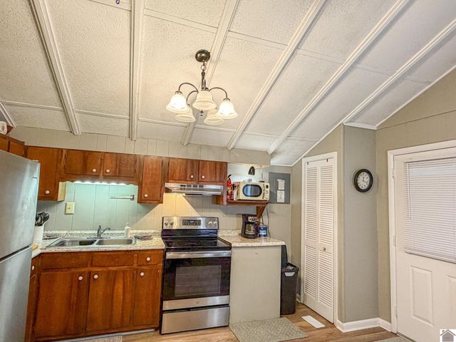 290 Cross Spann Road, Murray, KY 42071