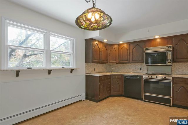 63 Van Orden Road, Harrington Park, NJ 07640