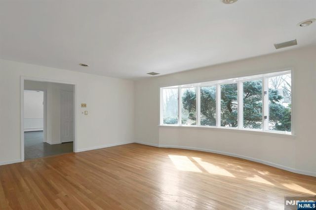 63 Van Orden Road, Harrington Park, NJ 07640