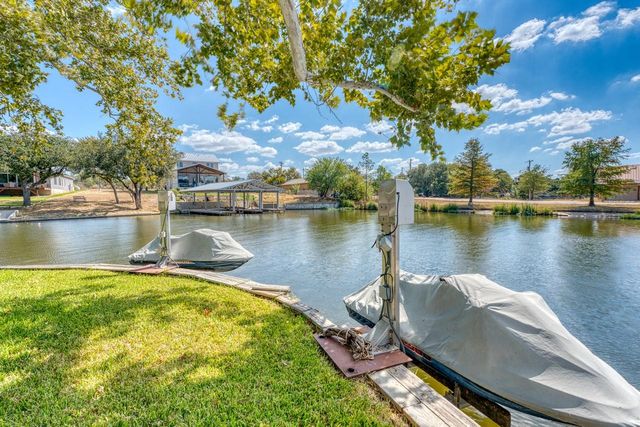 116 Shady CIR, Sunrise Beach, TX 78643