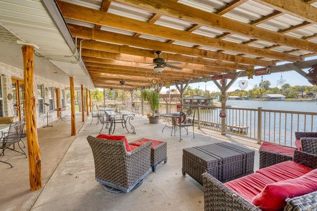 116 Shady CIR, Sunrise Beach, TX 78643