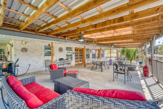 116 Shady CIR, Sunrise Beach, TX 78643