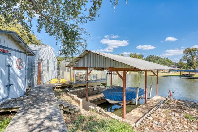 116 Shady CIR, Sunrise Beach, TX 78643