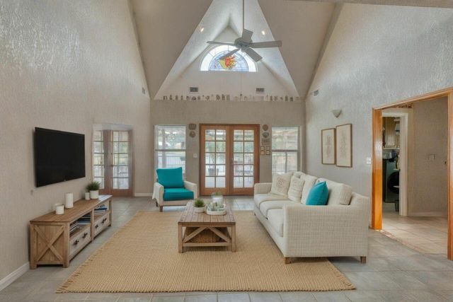 116 Shady CIR, Sunrise Beach, TX 78643