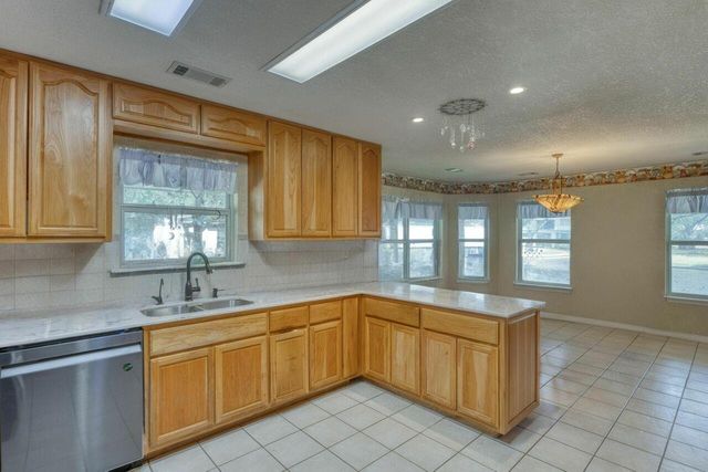 116 Shady CIR, Sunrise Beach, TX 78643